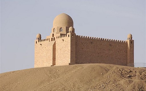 El-Mausoleo-de-Aga-Khan 7